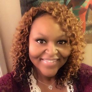 Meet your Posher, Felicia